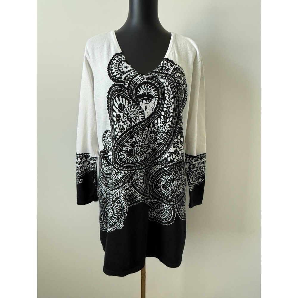 Chico's Women's Size 3 Tunic Sweater Black White Paisley Print EUC Lightweight